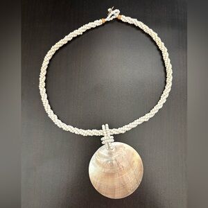 Elegant Shell Pendant Necklace